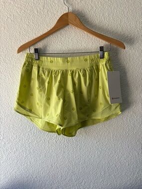 lululemon athletica Hotty Hot LR Short in Lime Green
